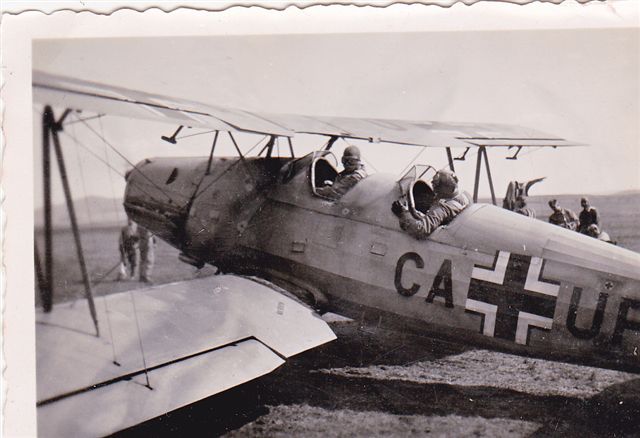 An early morning start in an AR 66. This shows the student pilot seat behind the instructor's seat.