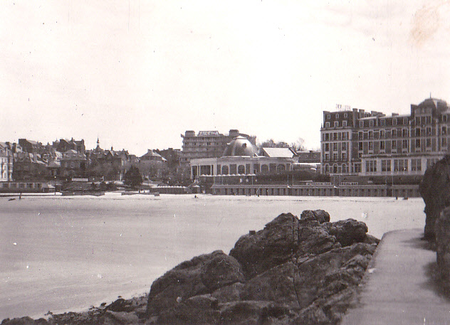 The close-by seaside resort of Dinard, May 1941