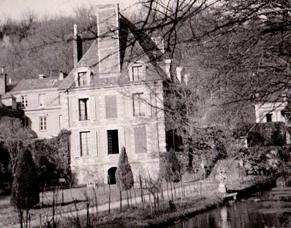 Our new pilot accomodations, Beaumont le Roger