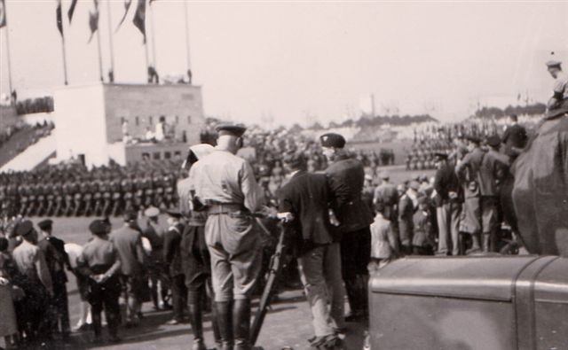 Watching the RAD march on the Zeppelin meadow