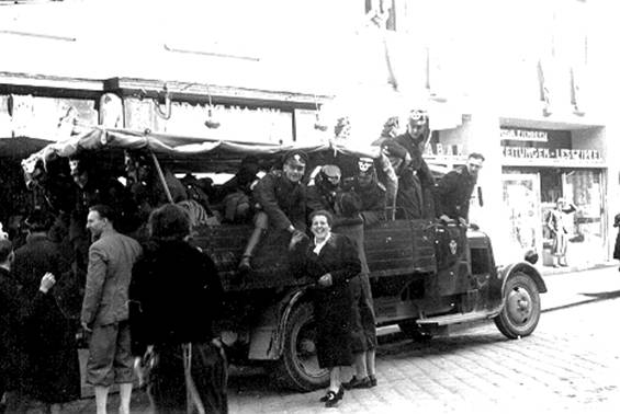 german police first troops to leoben