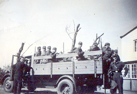 On the way to their recreation home "Vineta"