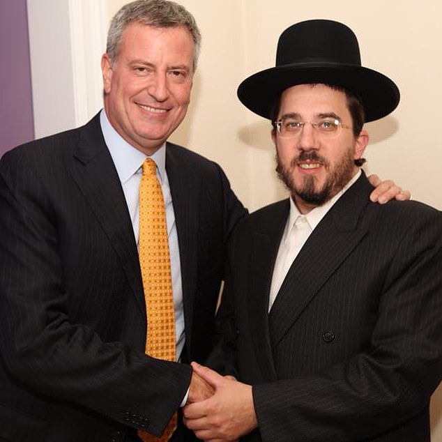 ParCare CEO Gary Schlesinger, right, posing with NYC Mayor Bill de Blasio