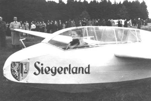 Hanna Reitsch in `MÜ 13 E` D-5201 at Eisenhardt Airport, October 1952.