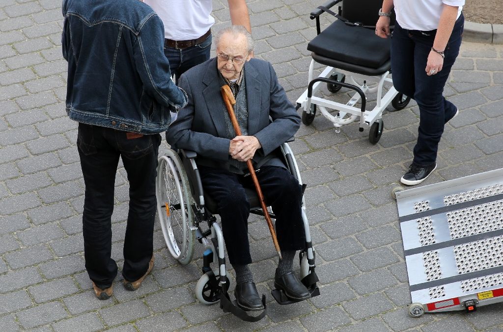 Hubert Zafke arrives at court