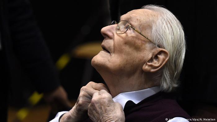 Groening in court at the end of 2017, sentenced to 4 years in prison at the age of 96.