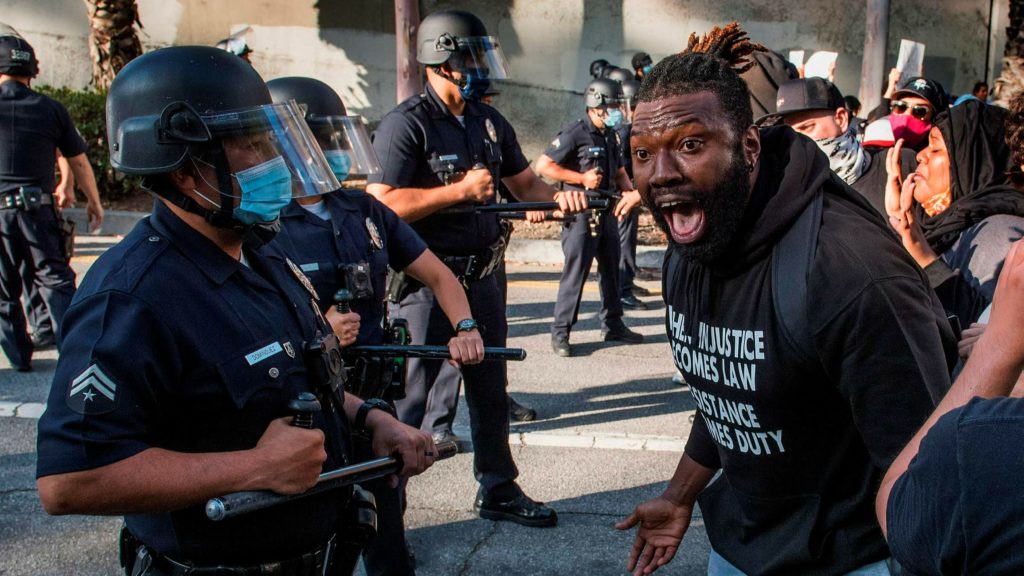 Confrontation in Minneapolis during latest BLM riots in June 2020.