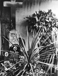 Old photo from Hitler's parents' grave