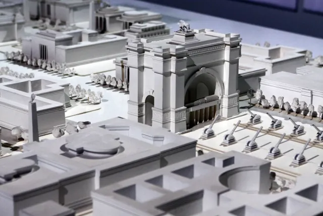 Berlin model, triumphal arch